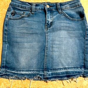 KanCan Size 3/25 Waist Zuma Frayedp Raw Hem Stretch Denim Jean Skirt